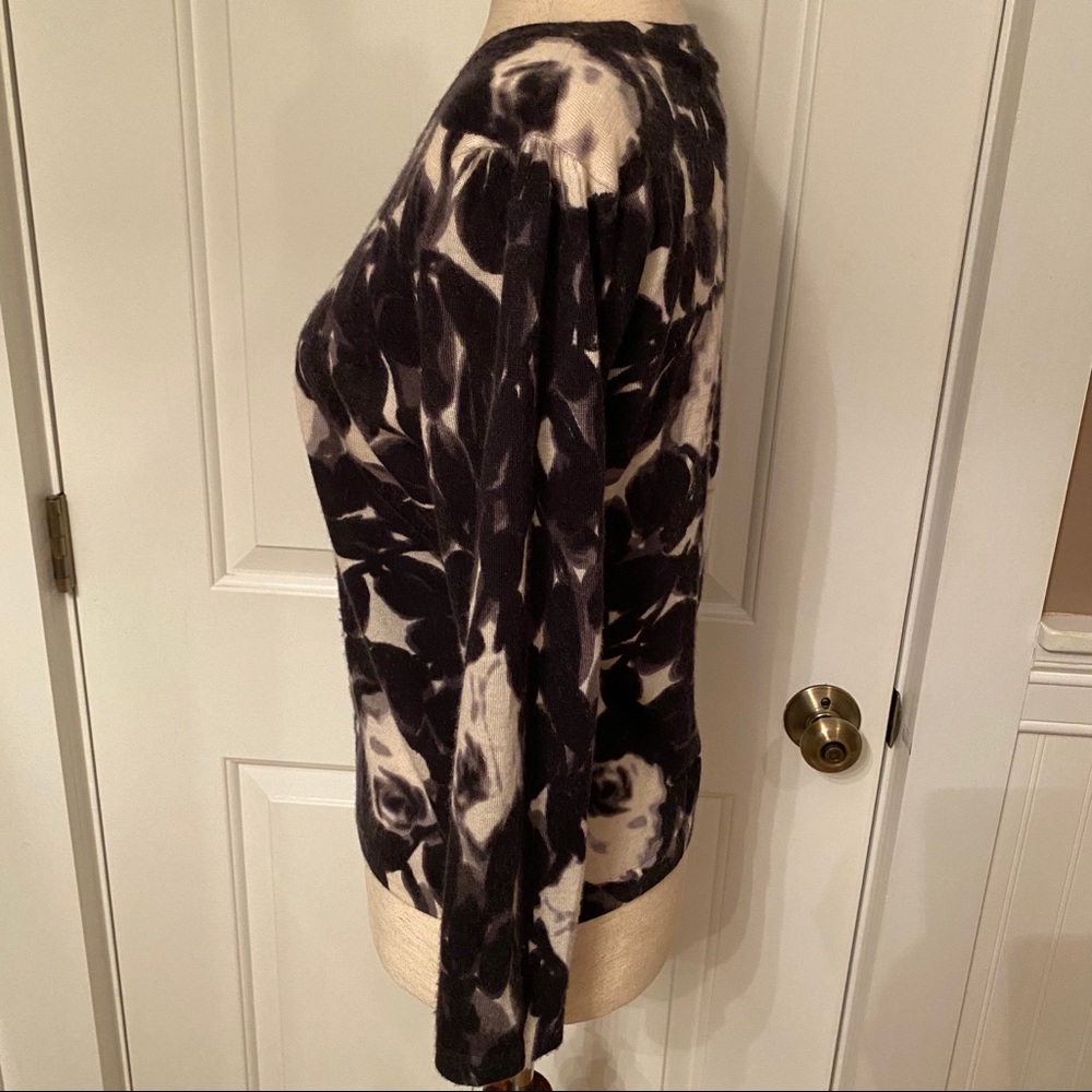 ANNE KLEIN SWEATER CARDIGAN BLACK WHITE CASHMERE FLORAL 3/4 SLEEVE Size XS - Picture 4 of 9